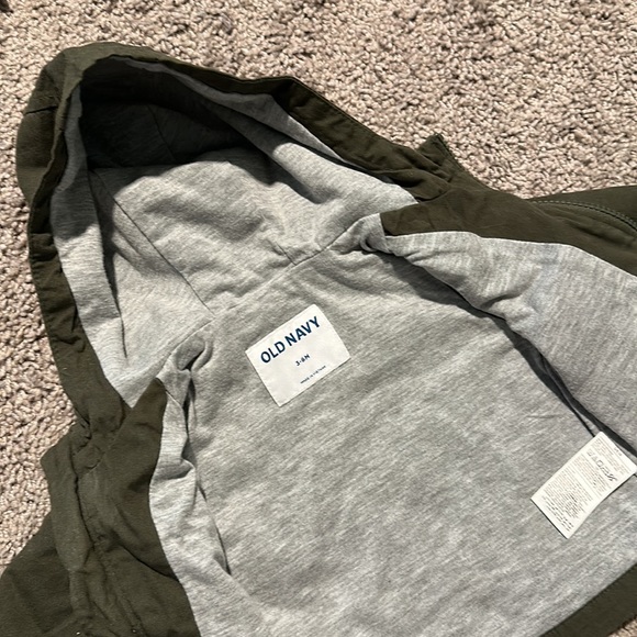 Old navy army green cargo jacket 3-6 month - Picture 2 of 3